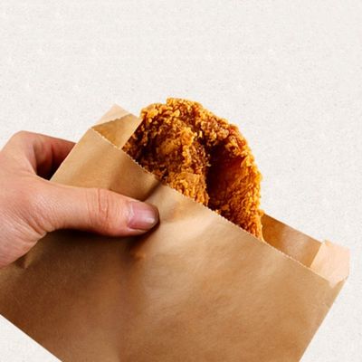 40gsm ao saco de papel à prova de graxa amigável CMYK do fast food de 150gsm Eco para o alimento do óleo