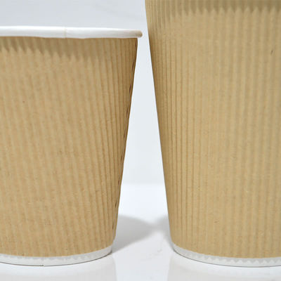 Parede reciclável do Tripple dos copos de papel da ondinha do PLA 12oz Kraft de 90MM picosegundo para o café